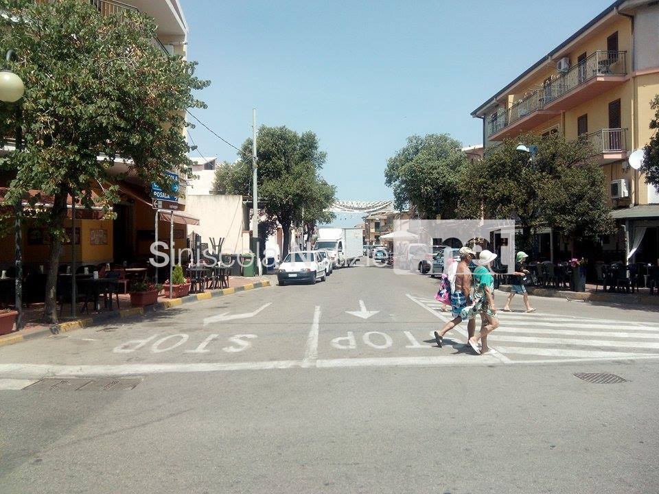 La Caletta, l'intersezione tra le vie Livorno e Nazario Sauro